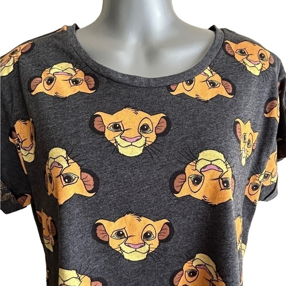 Disney Lions King Simba Juniors Short Sleeve Tee • NWOT • Size: Large​ - Picture 3 of 7